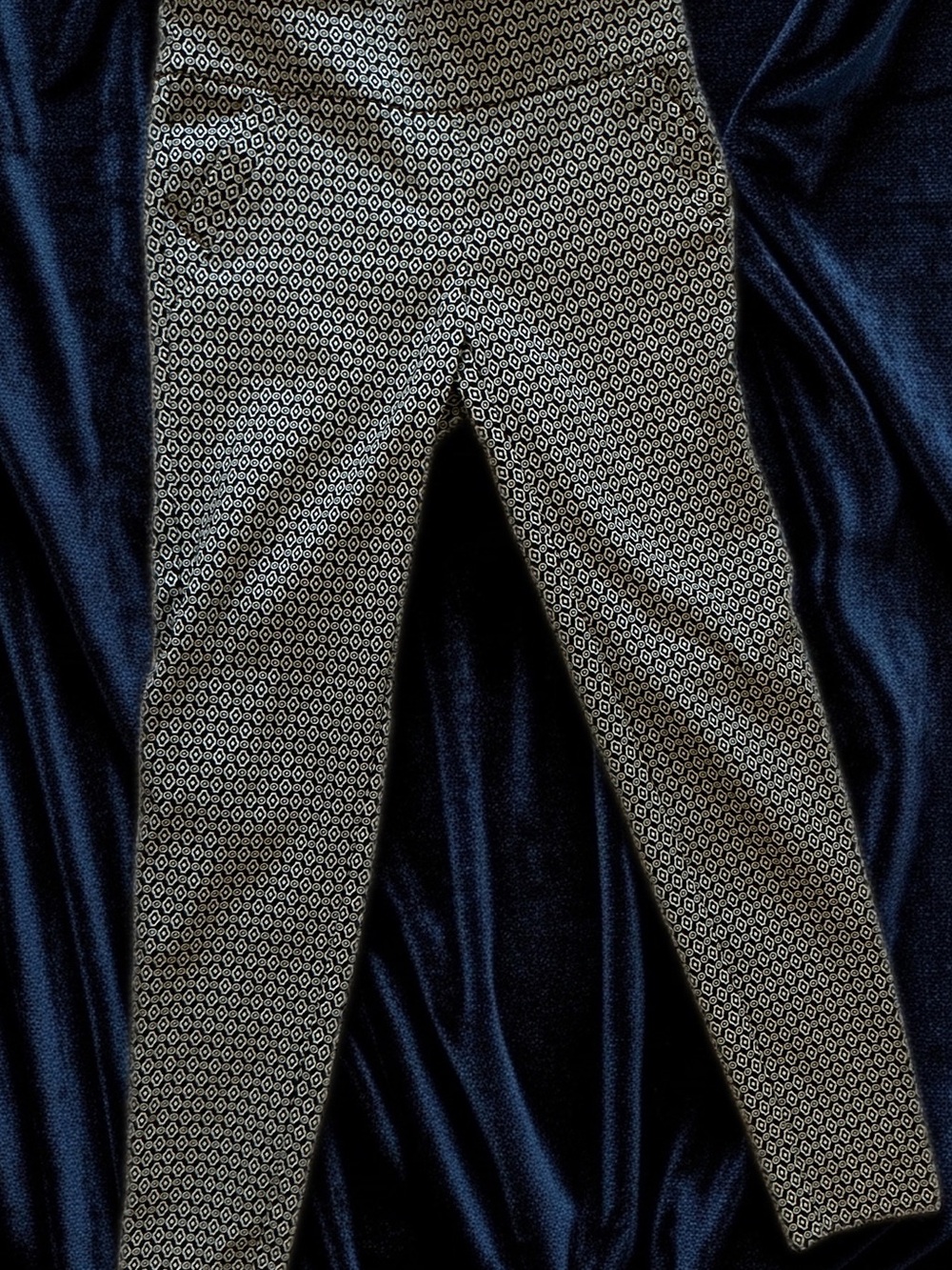 Soho Black & White Cropped Pants, very comfortable and flattering, S